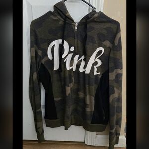 Victoria Secret PINK Women's Medium Camo Long Sleeve Hooded Zip-up Sweatshirt.